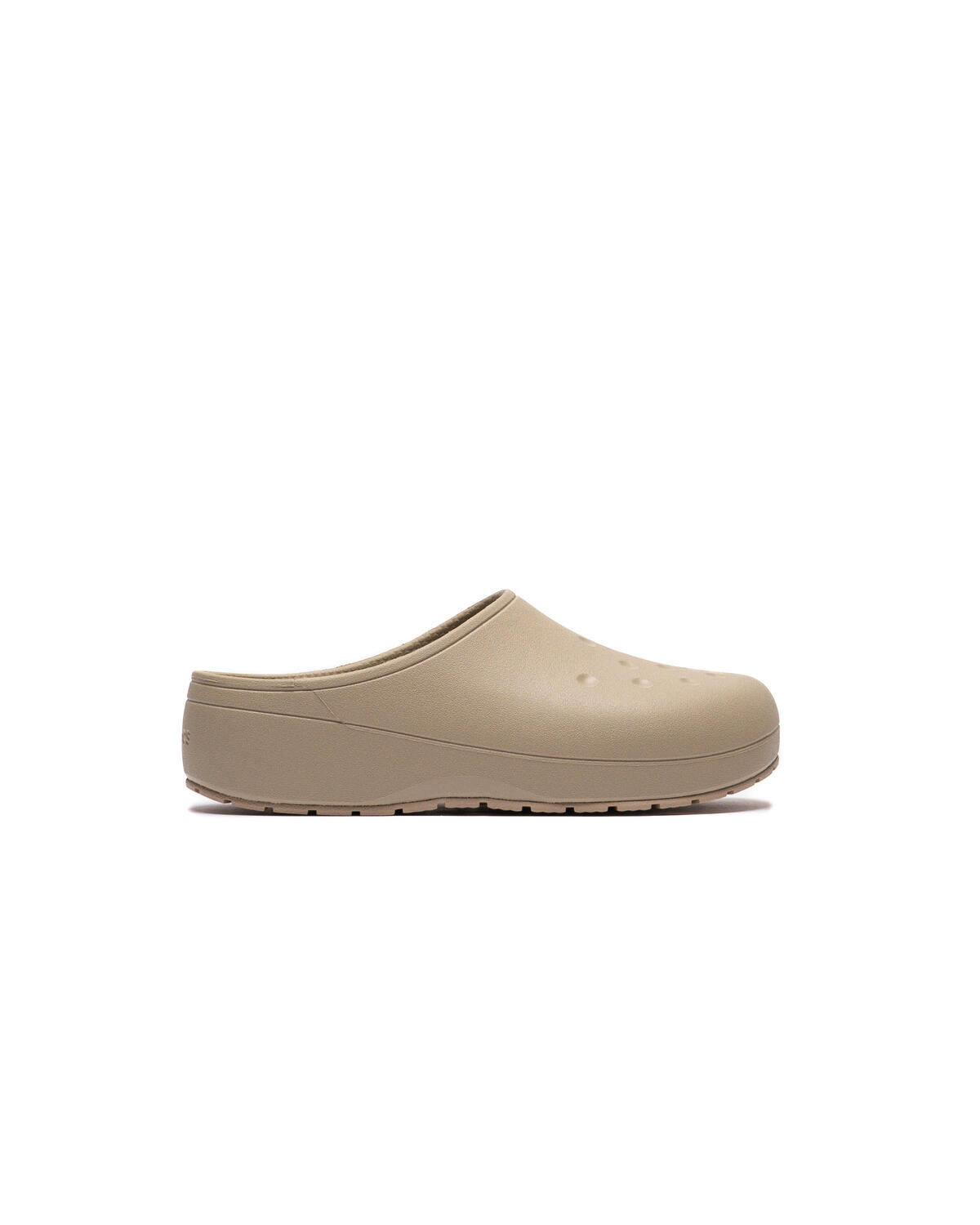じんページ crocs-classic-energy-clog-bark